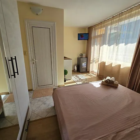 Guest house Квартири Сън